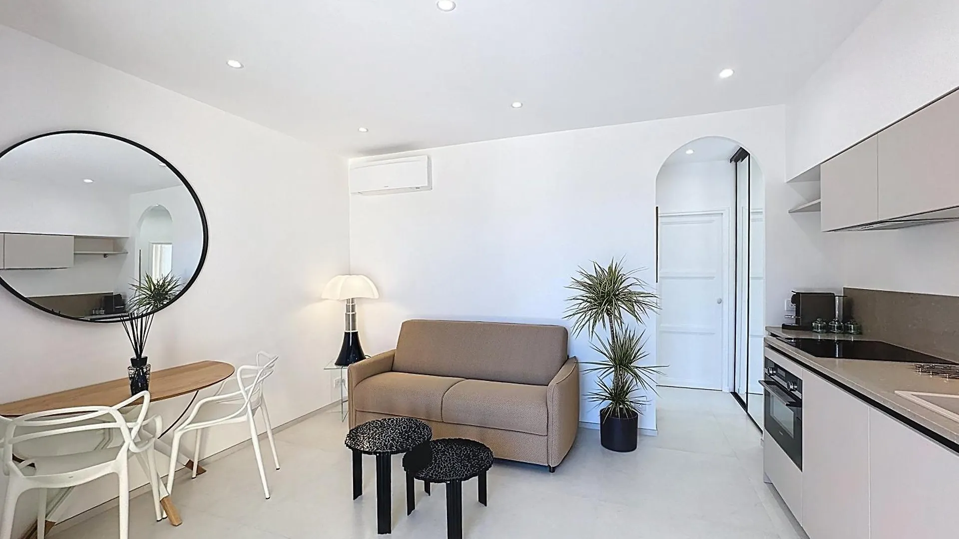 A 5 Min A Pied De La Plage Et 10 Min Du Port, T2 Vue Mer Avec Vaste Terrasse Et Parking Prive - Prestations Haut De Gamme Sanary-sur-Mer Apartamento